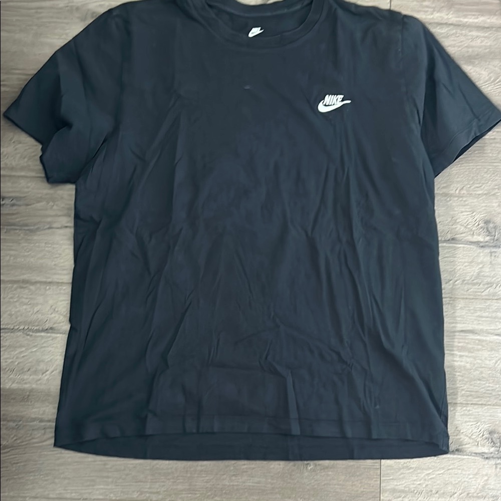 Nike Men's Black T-Shirt